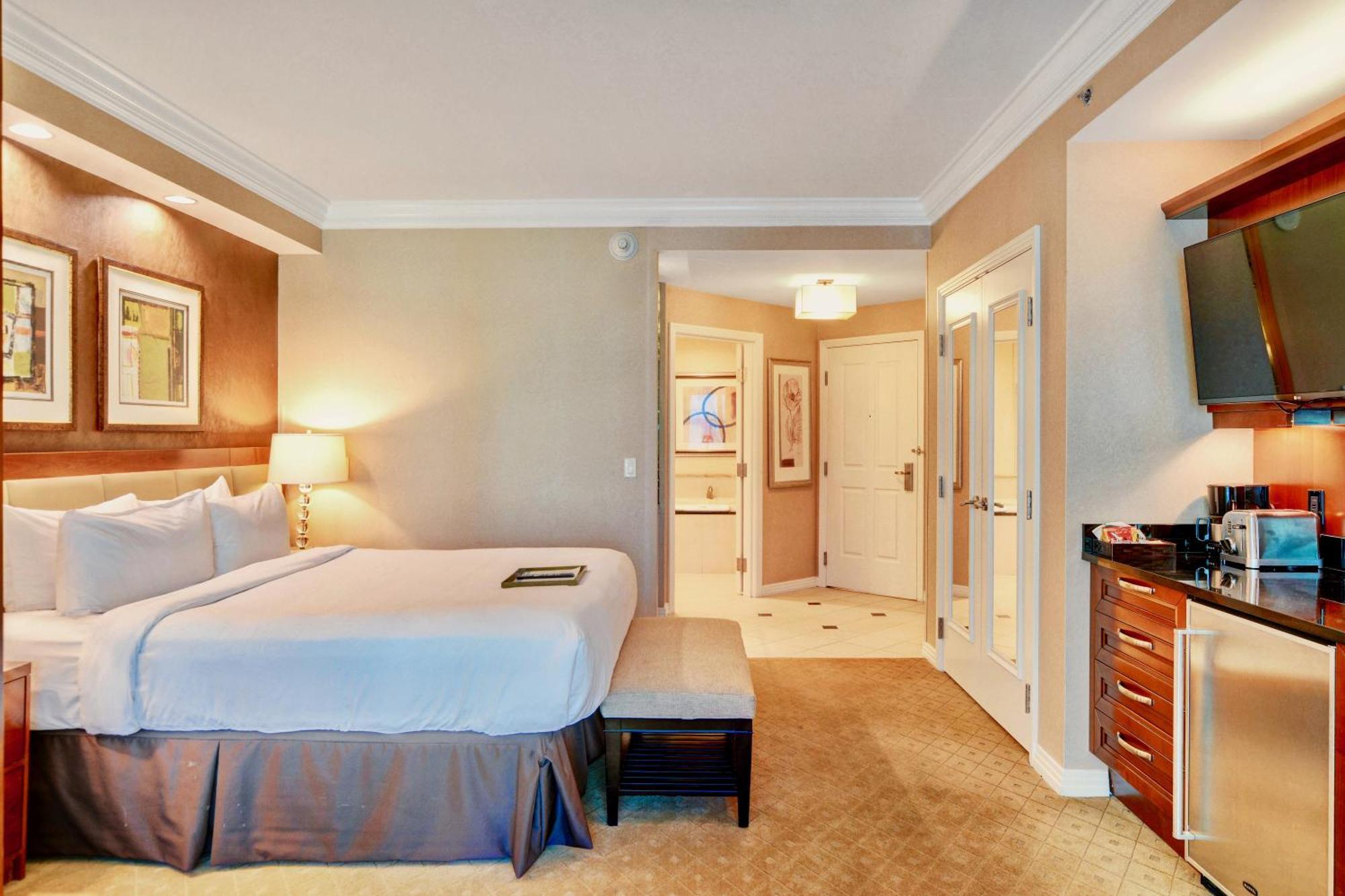 Strip View Balcony Suites - No Resort Fee ! 라스베이거스 외부 사진
